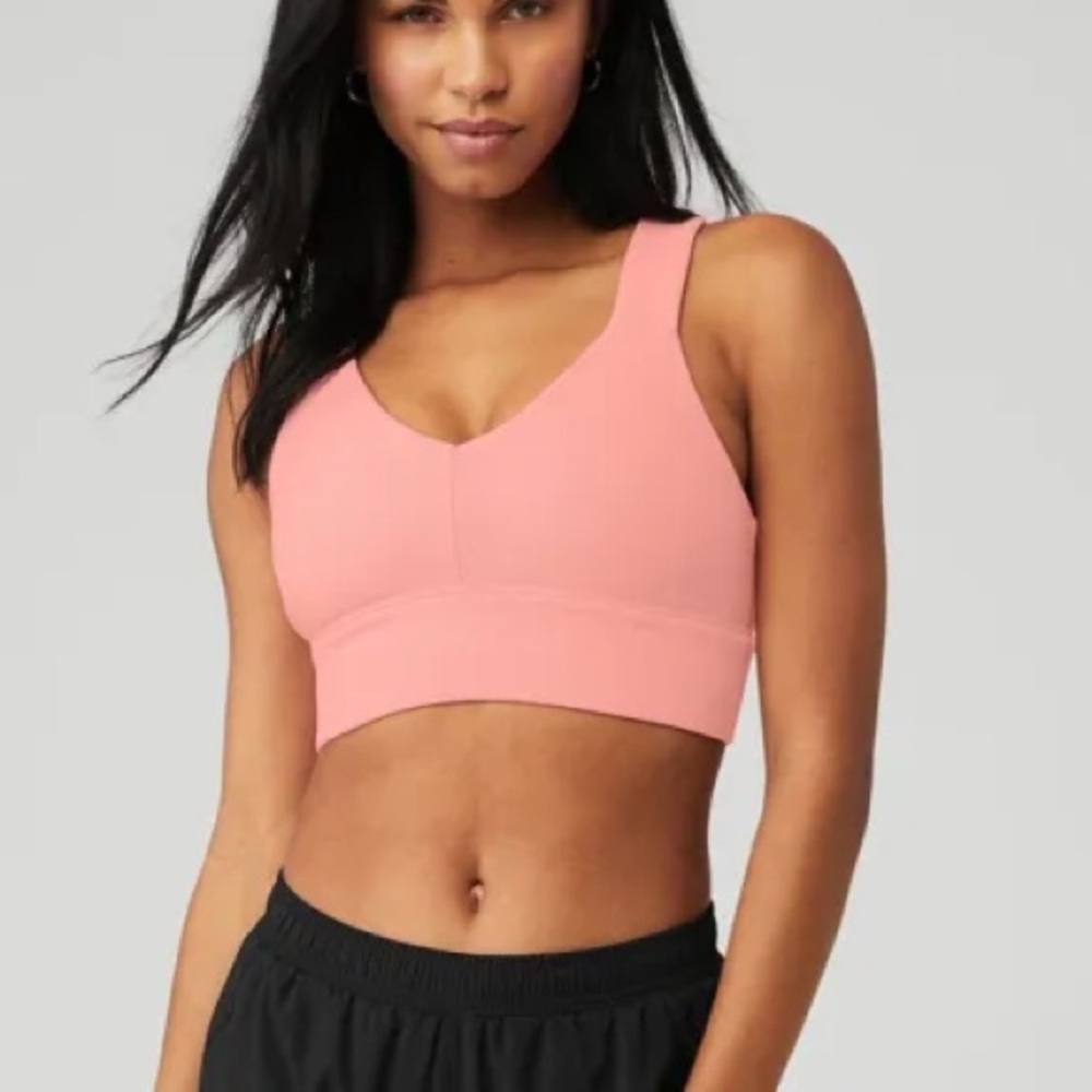 NWOT - Alo Yoga Emulate Rib Bra in Size Small / Strawberry Lemonade